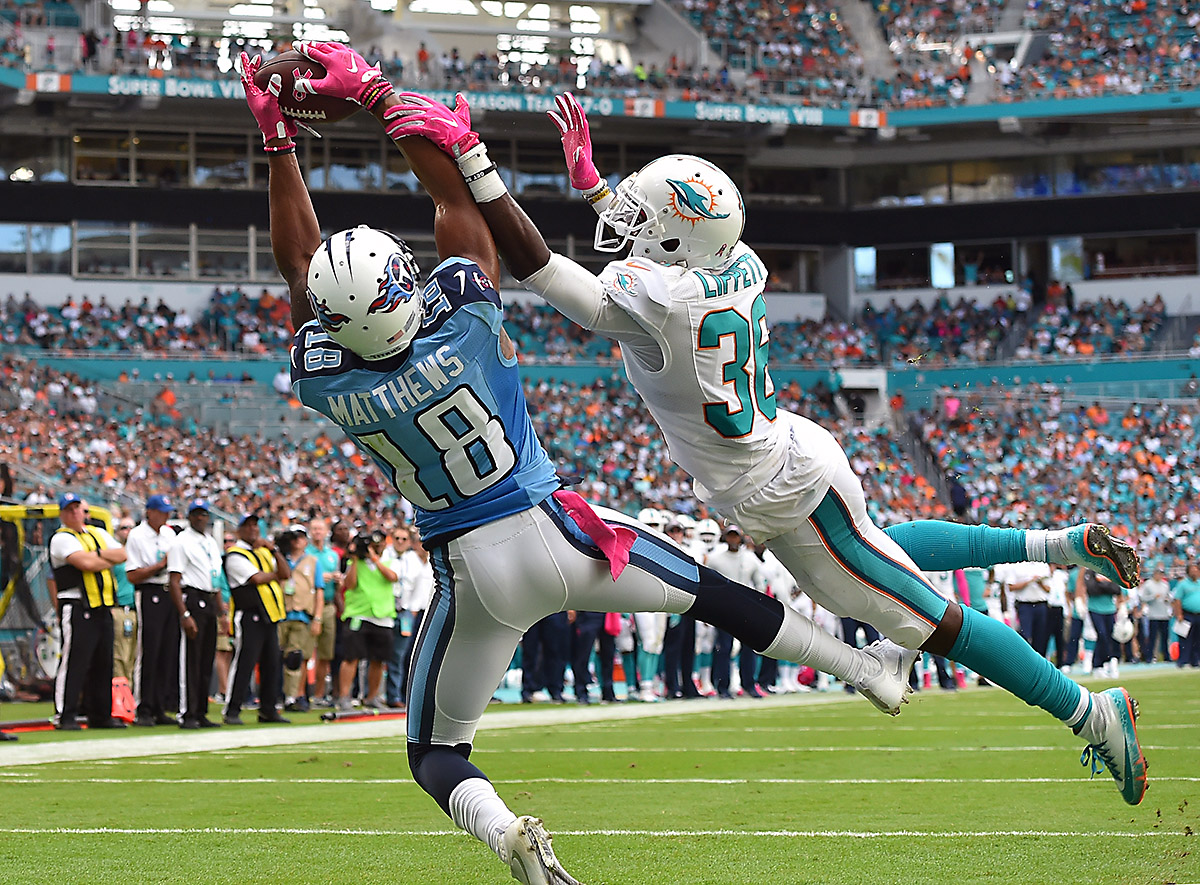 NFL: Tennessee Titans at Miami Dolphins