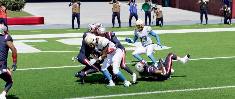 Patriots Clinch Tight Victory Over Chargers, 16-8